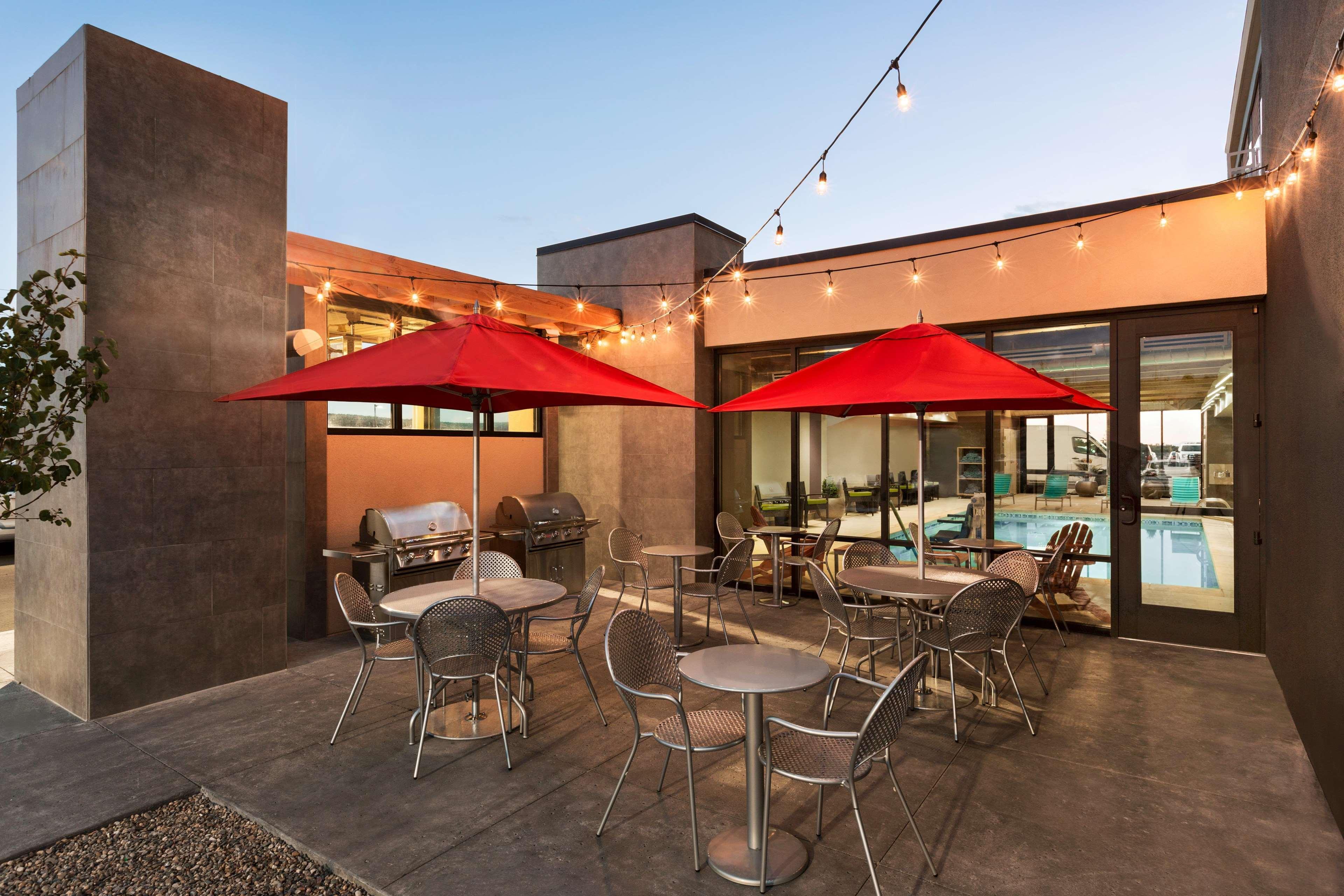 Home2 Suites By Hilton Farmington/Bloomfield Екстериор снимка