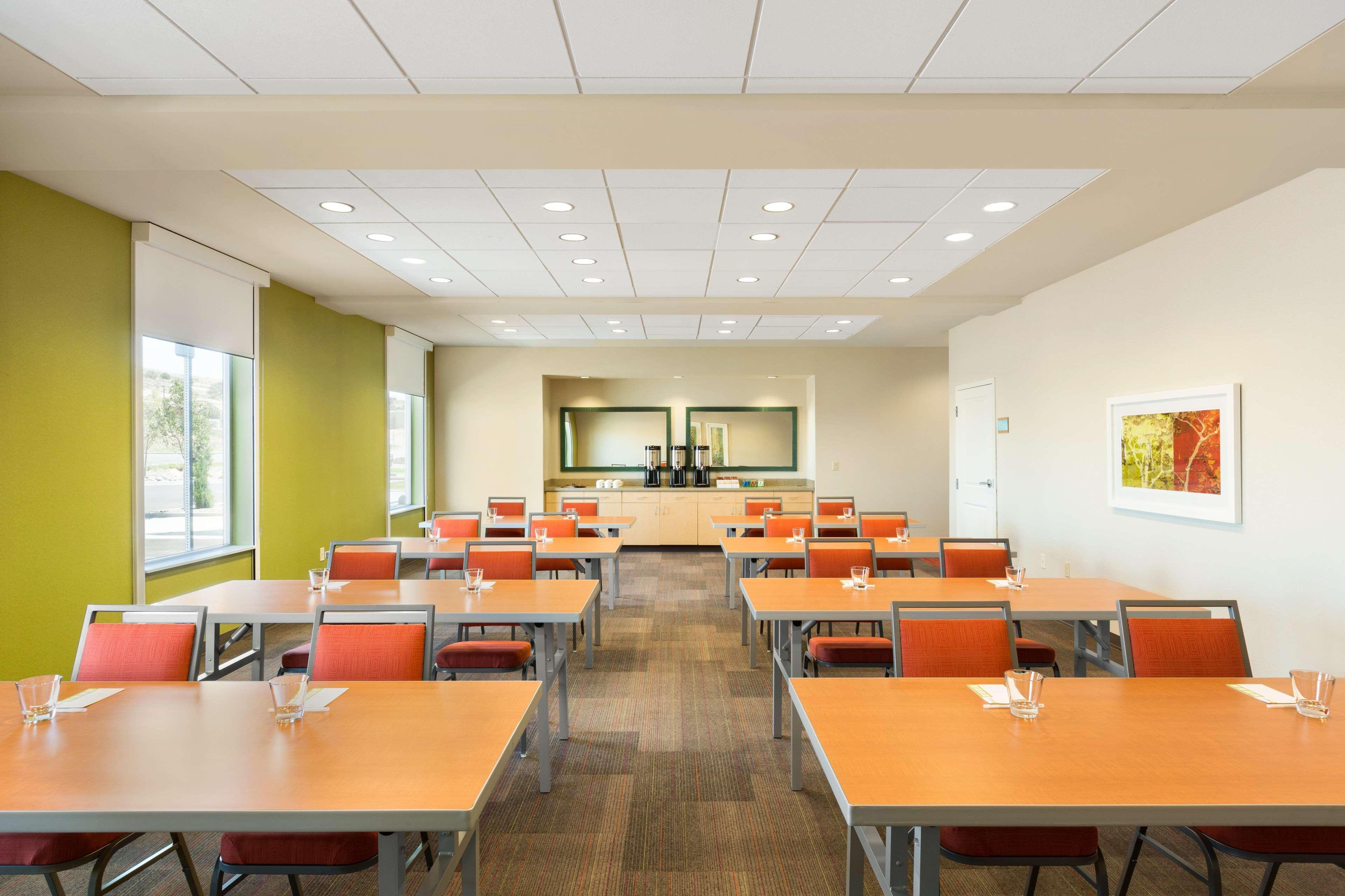 Home2 Suites By Hilton Farmington/Bloomfield Екстериор снимка